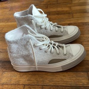 Converse Hi Tops size 7.5
